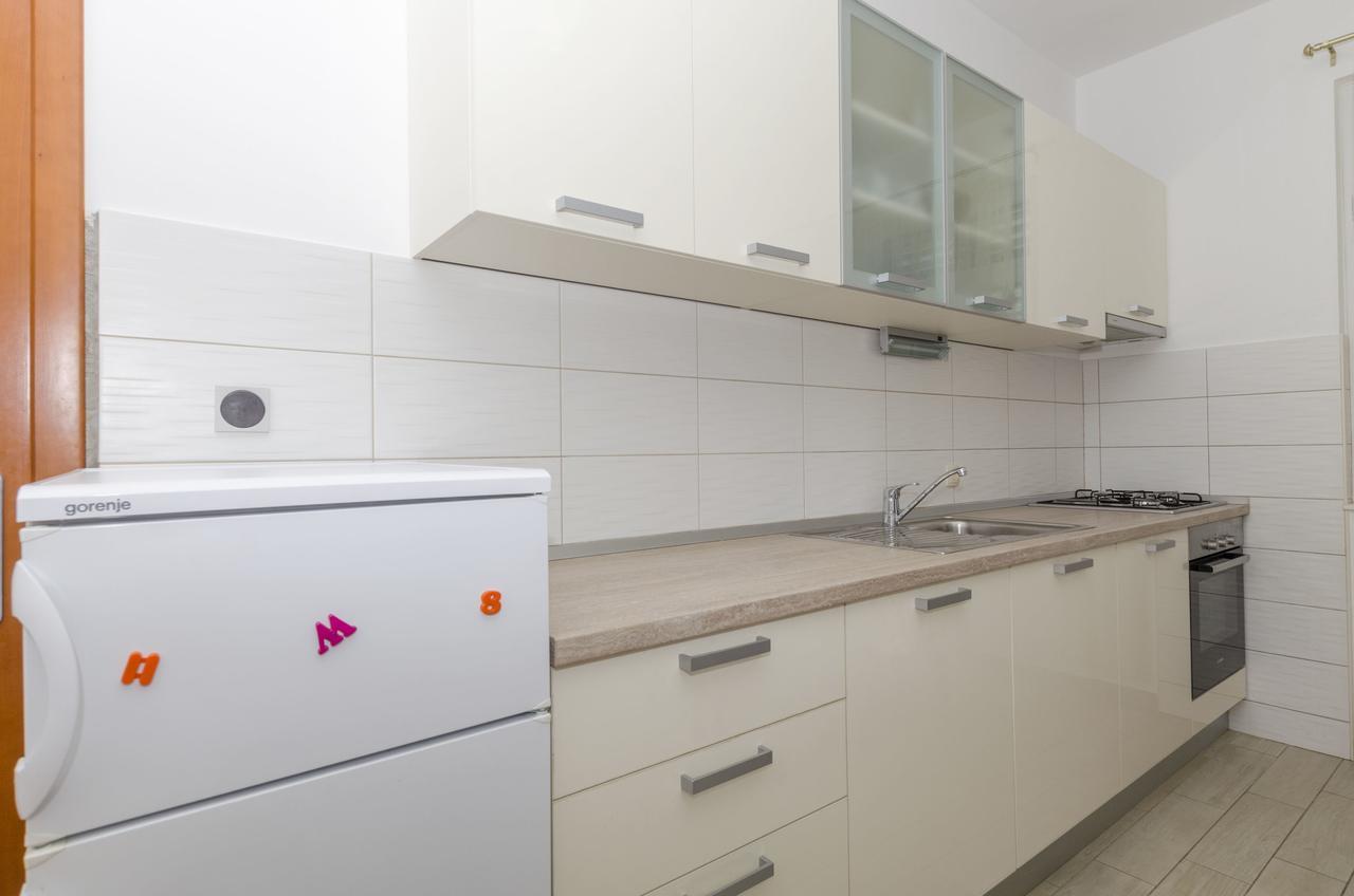 Apartment Eva P. Primošten Eksteriør bilde