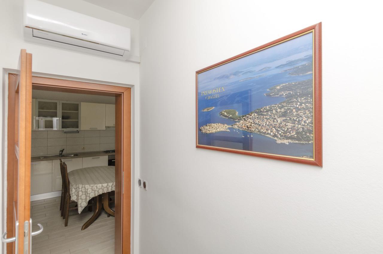 Apartment Eva P. Primošten Eksteriør bilde